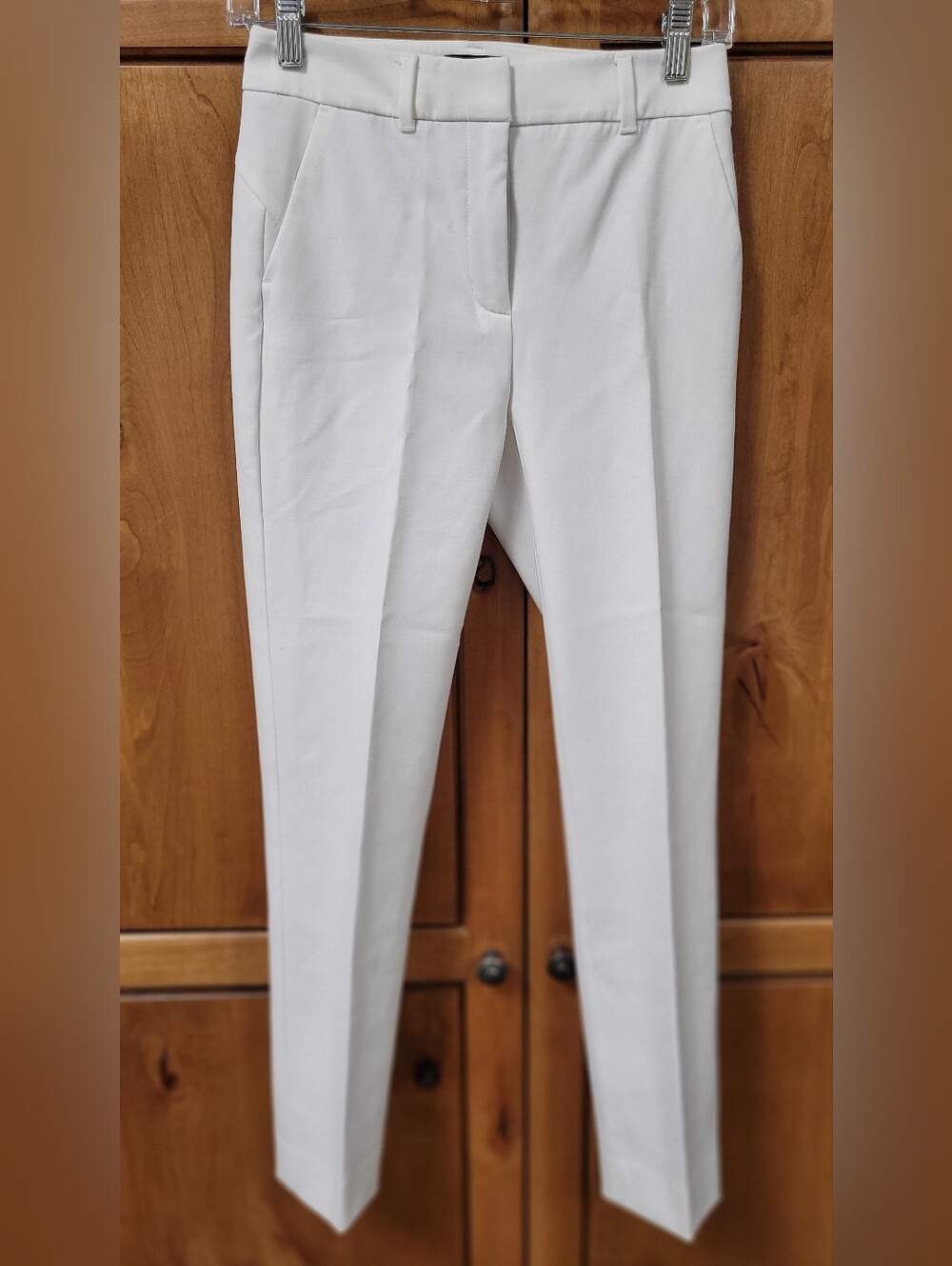 EUC | White House Black Market Elle Slim Ankle Pant